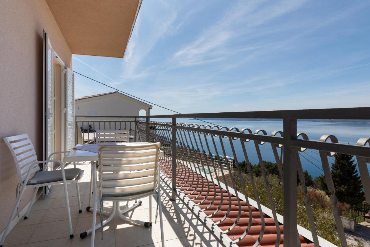 Apartments With A Parking Space Mimice, Omis - 2805 المظهر الخارجي الصورة